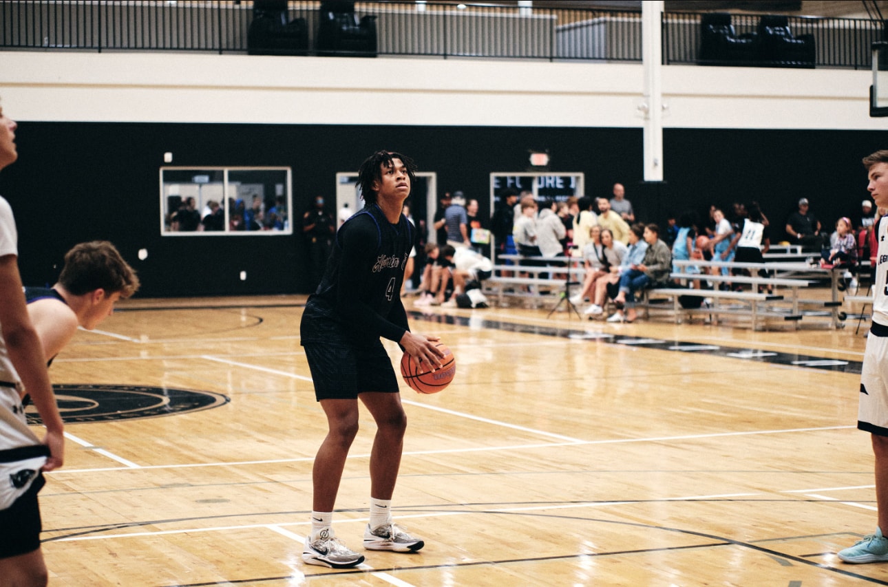 Hurricane Elite player shooting free throw