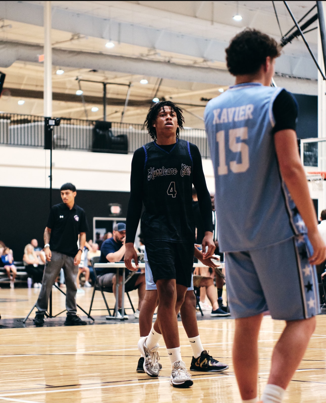 Hurricane Elite player