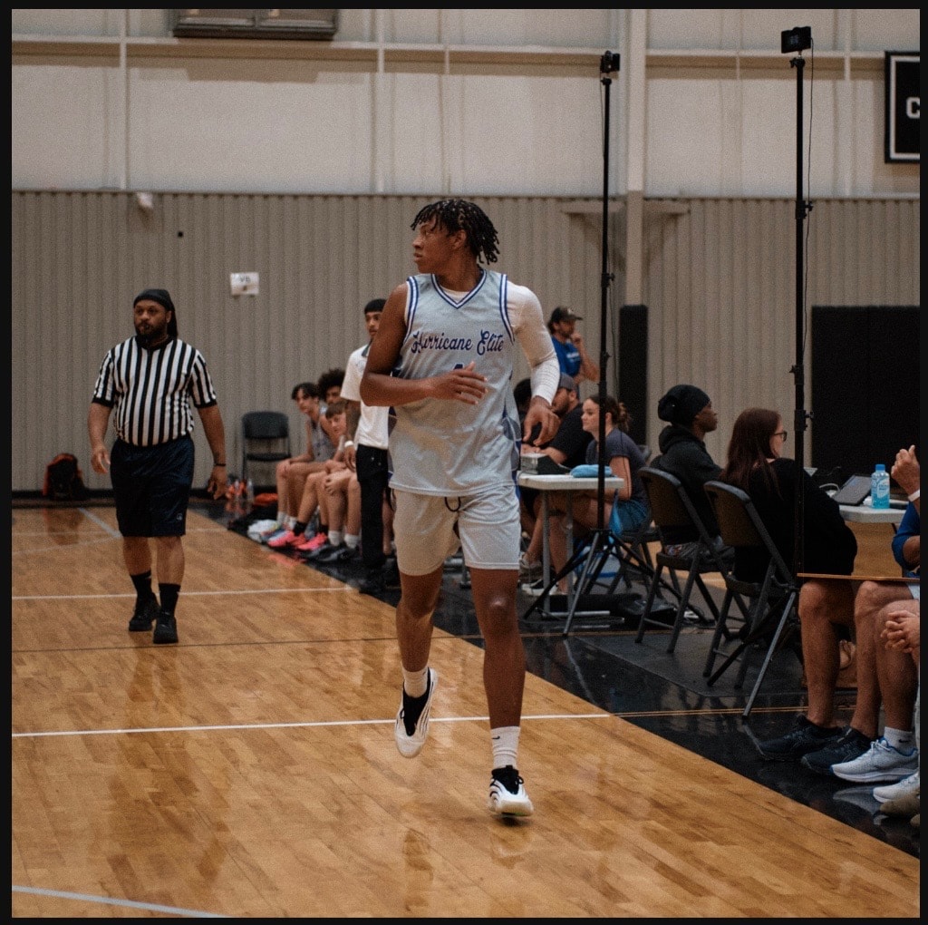 Hurricane Elite player running down court